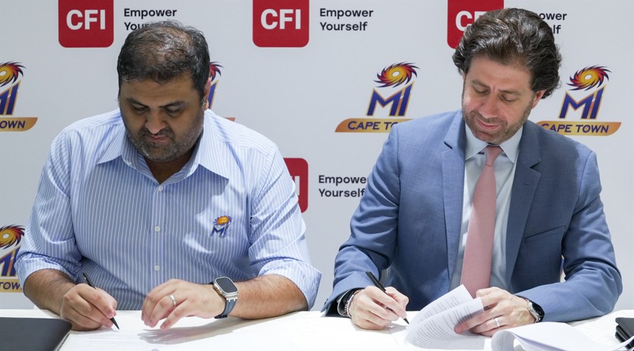 跑出经济发展加速度——访港南区委副书记、常务副区长张慧红